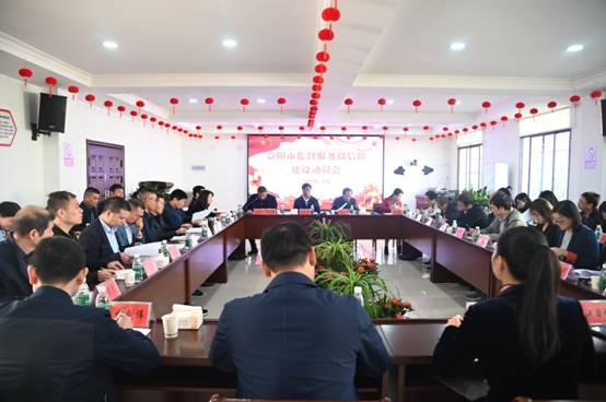 10�� 22 �գ���ί��ί���м�ί��ǡ��м�ί������������֯�ٿ�ȫ�мල����΢��Ⱥ���趯Ա�ᡣ.jpg