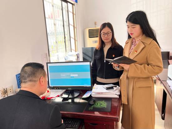 ce63547275a90e268d0e9a39601aee1