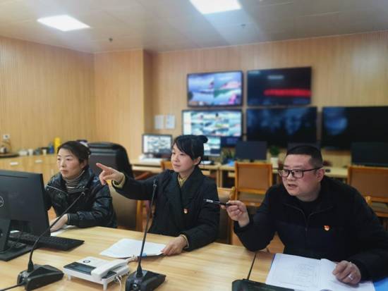 cdb97f52fb3bd7cdc33c6b7a1eb6eac