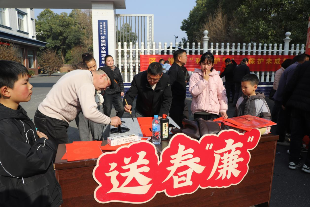 ����羵ͷ�����������Ļ���������